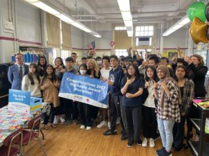 Linda Eskenazi wins the NYC Big Apple Teacher award, Pic 2